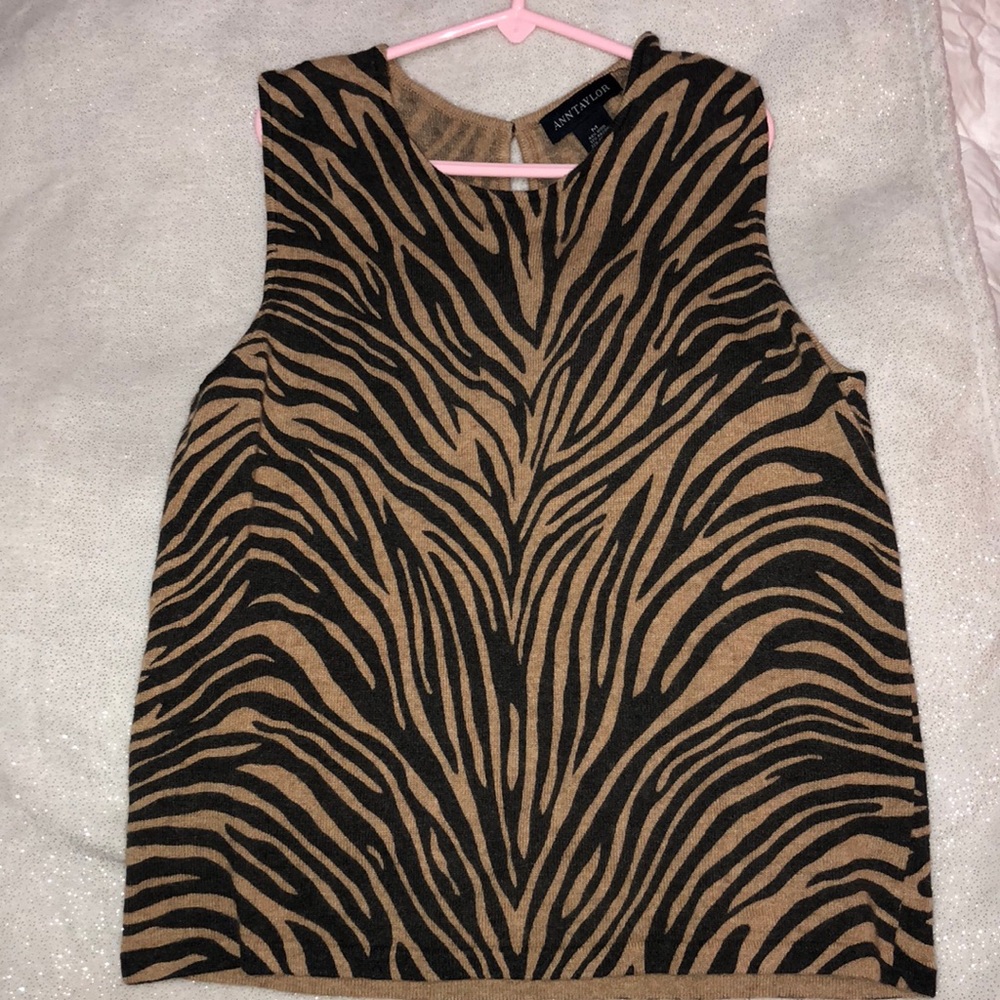 ANN TAYLOR sleeveless top